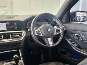 BMW 3 Series 320i Mzansi Edition - Image 9