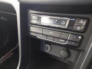 Suzuki Vitara Brezza 1.5 GLX - Image 14