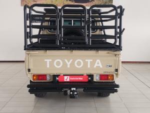 Toyota Land Cruiser 79 2.8GD-6 double cab - Image 5