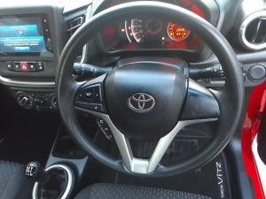 Toyota Vitz 1.0 XR manual - Image 8