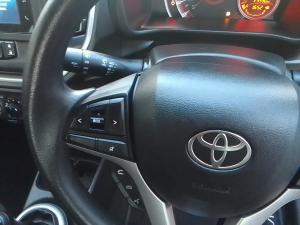 Toyota Vitz 1.0 XR manual - Image 9