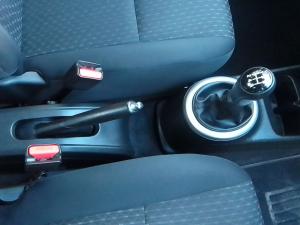 Toyota Vitz 1.0 XR manual - Image 10