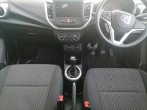 Toyota Vitz 1.0 XR manual - Image 6