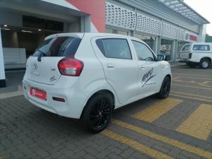Toyota Vitz 1.0 XR manual - Image 2