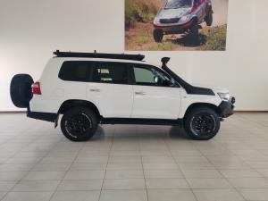 Toyota Land Cruiser 200 4.5D-4D V8 GX-R - Image 5