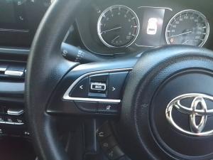Toyota Urban Cruiser 1.5 XR manual - Image 9