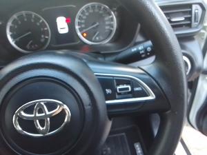 Toyota Urban Cruiser 1.5 XR manual - Image 10