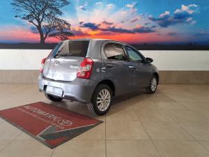 Toyota Etios hatch 1.5 Sprint - Image 3