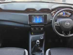 Nissan Magnite Kuro 1.0T - Image 7