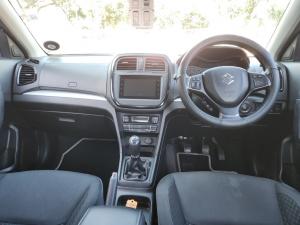 Suzuki Vitara Brezza 1.5 GLX - Image 6