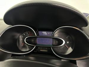 Renault Clio IV 1.2T Expression EDC 5-Door - Image 9