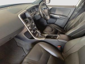 Volvo XC60 D4 Inscription Geartronic - Image 3