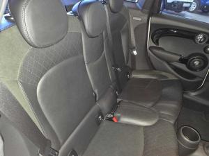 MINI Cooper S 5-Door automatic - Image 13