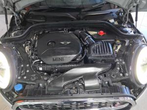 MINI Cooper S 5-Door automatic - Image 18