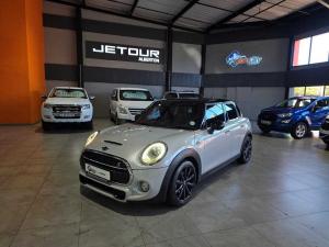 MINI Cooper S 5-Door automatic - Image 1
