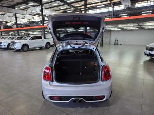 MINI Cooper S 5-Door automatic - Image 8