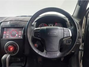 Isuzu D-Max 300 3.0TD double cab LX auto - Image 12