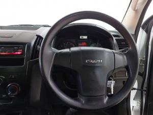 Isuzu D-Max Gen 6 250c single cab Fleetside - Image 11