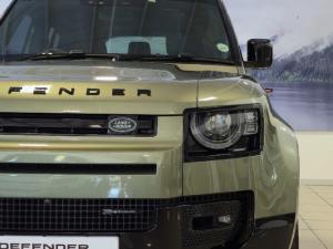 Land Rover Defender 110 D300 X-Dynamic HSE - Image 13