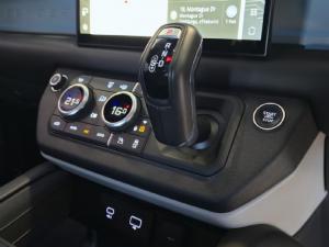 Land Rover Defender 110 D300 X-Dynamic HSE - Image 24