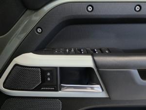 Land Rover Defender 110 D300 X-Dynamic HSE - Image 27