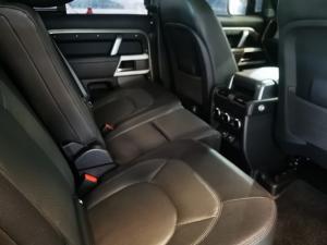 Land Rover Defender 110 D300 X-Dynamic HSE - Image 5