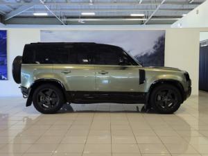 Land Rover Defender 110 D300 X-Dynamic HSE - Image 7