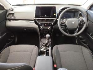 Mahindra XUV 3XO 1.2T AX5 manual - Image 6