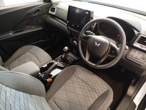 Mahindra XUV 3XO 1.2T MX2 manual - Image 7