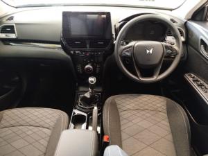 Mahindra XUV 3XO 1.2T MX2 manual - Image 9
