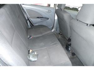 Toyota Etios hatch 1.5 Xi - Image 6