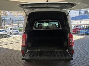 Nissan NP200 1.6i safety pack (aircon) - Image 7
