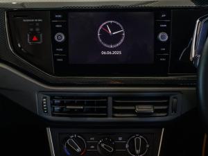 Volkswagen Polo hatch 1.0TSI Life manual - Image 11
