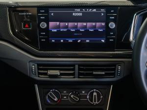 Volkswagen Polo hatch 1.0TSI Life auto - Image 11