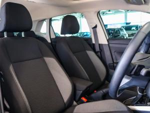 Volkswagen Polo hatch 1.0TSI Life auto - Image 14