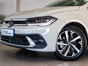 Volkswagen Polo hatch 1.0TSI Life auto - Image 4
