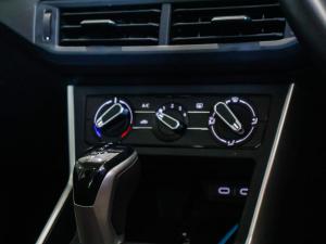 Volkswagen Polo hatch 1.0TSI Life auto - Image 13