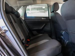 Volkswagen Polo hatch 1.0TSI Life auto - Image 14