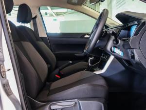 Volkswagen Polo hatch 1.0TSI Life auto - Image 14