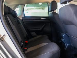 Volkswagen Polo hatch 1.0TSI Life auto - Image 15
