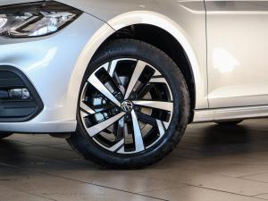 Volkswagen Polo hatch 1.0TSI Life auto - Image 5