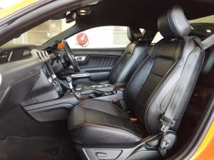 Ford Mustang 5.0 GT fastback - Image 8