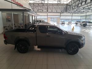 Toyota Hilux 2.8GD-6 Xtra cab Legend auto - Image 4