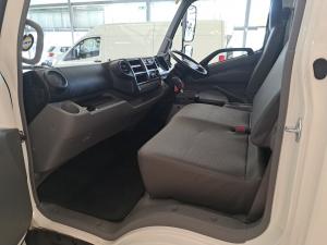 Hino Hino 300 916 LWB automaticChassis Cab - Image 17