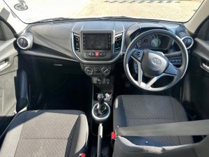 Toyota Vitz 1.0 XR manual - Image 9