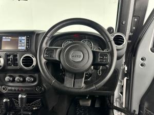 Jeep Wrangler Unltd Sahara 3.6L V6 automatic - Image 14