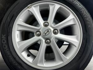 Hyundai Grand i10 1.25 Fluid automatic - Image 17