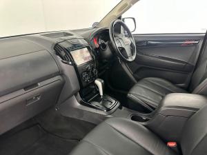 Isuzu D-MAX 250 HO X-RIDER automatic D/C - Image 14