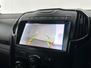 Isuzu D-MAX 250 HO X-RIDER automatic D/C - Image 7