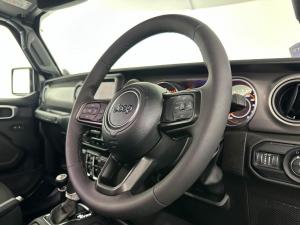 Jeep Wrangler 3.6 Sport automatic 4DR - Image 13
